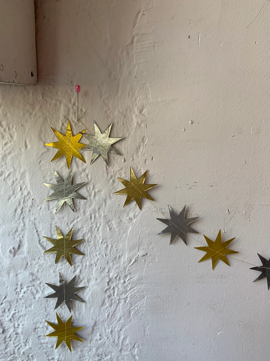 Vintage Inspired Starburst Garland
