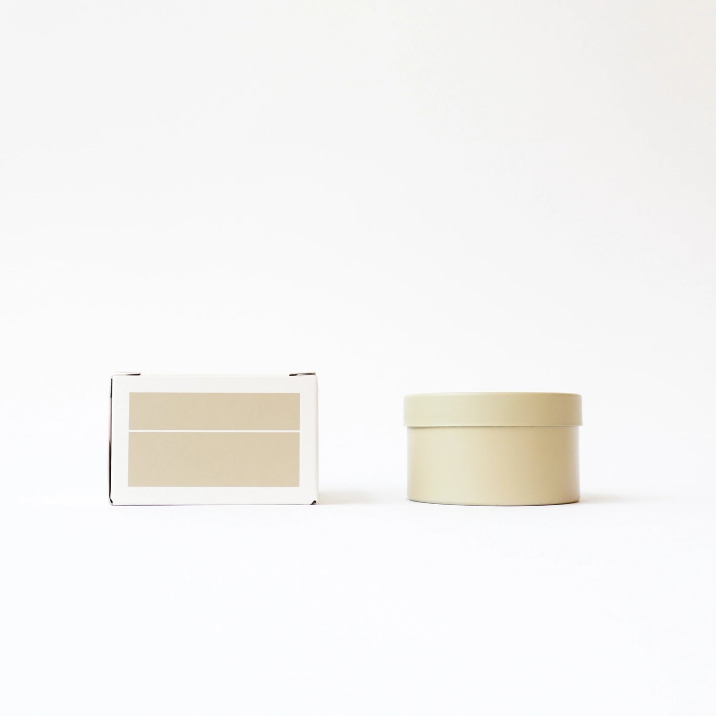 The Librarian - Paper + Musk Candle