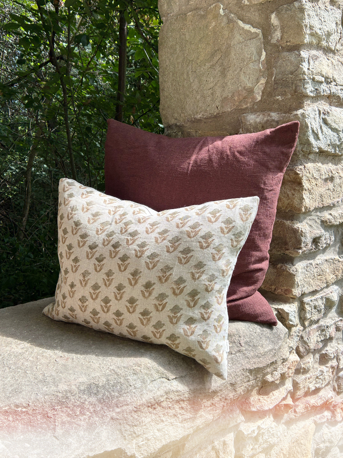 Lumbar Tulip Linen Pillow