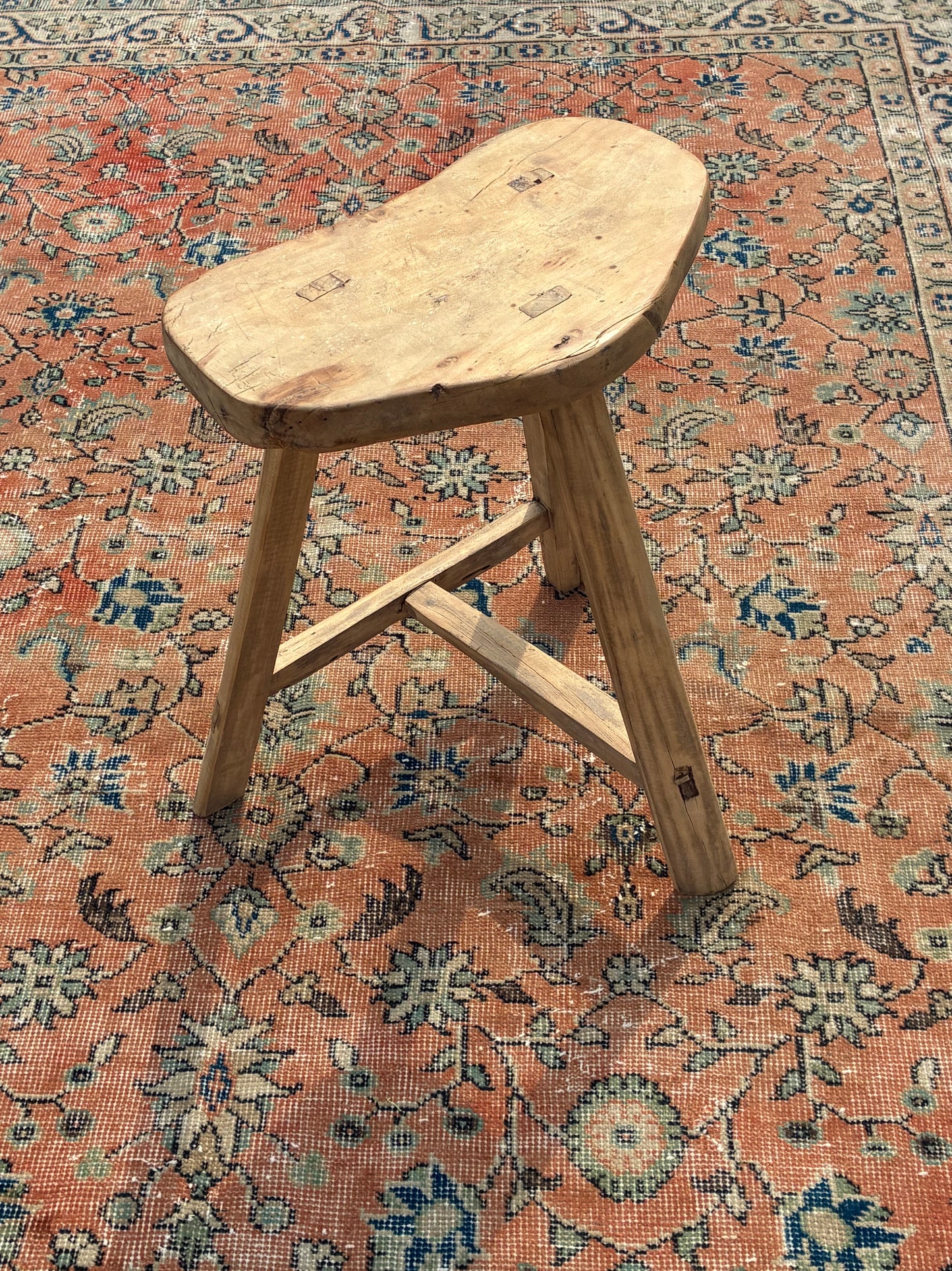 Vintage Curvy Edge Stool