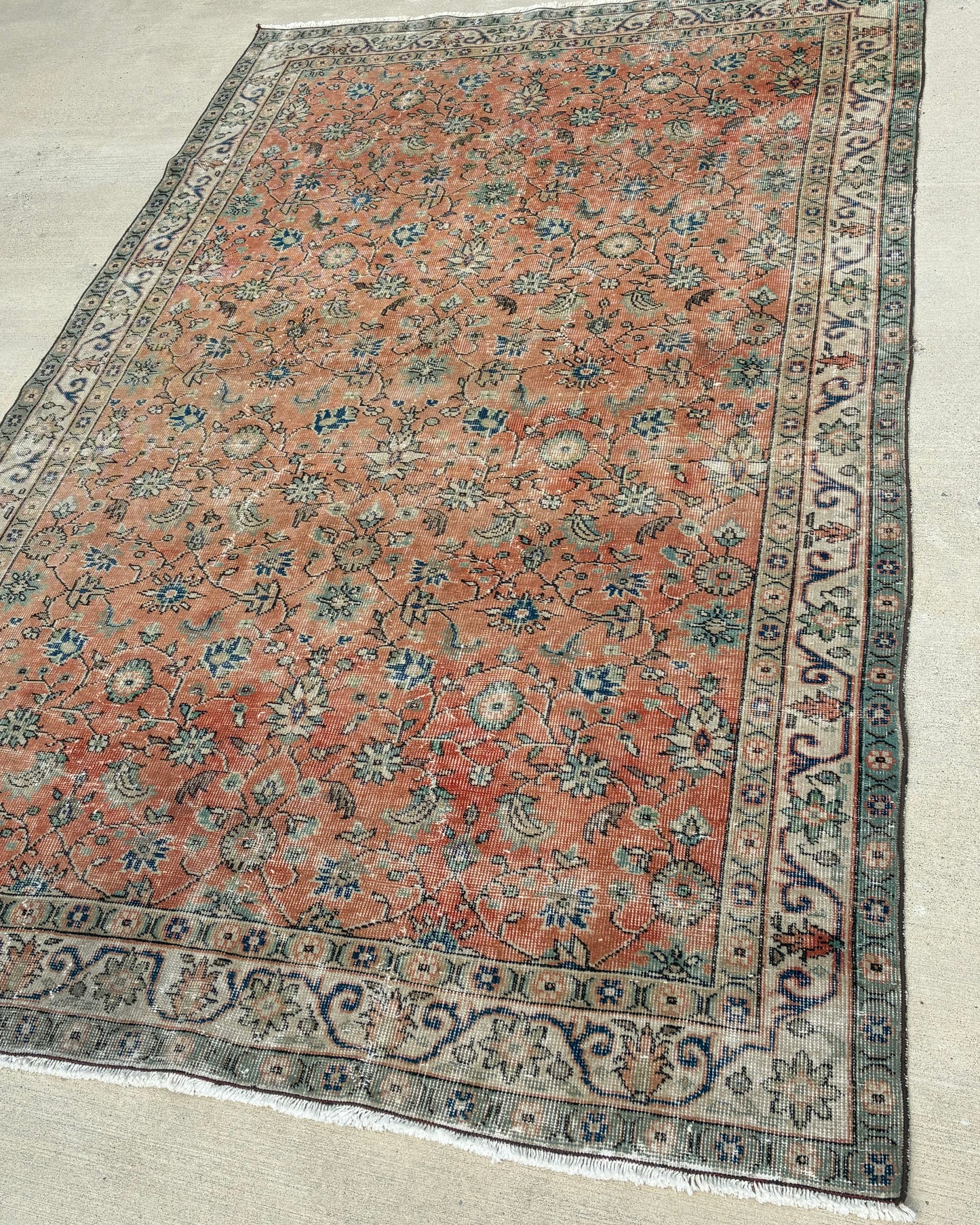 Vintage Turkish Rug 5’ x  9’