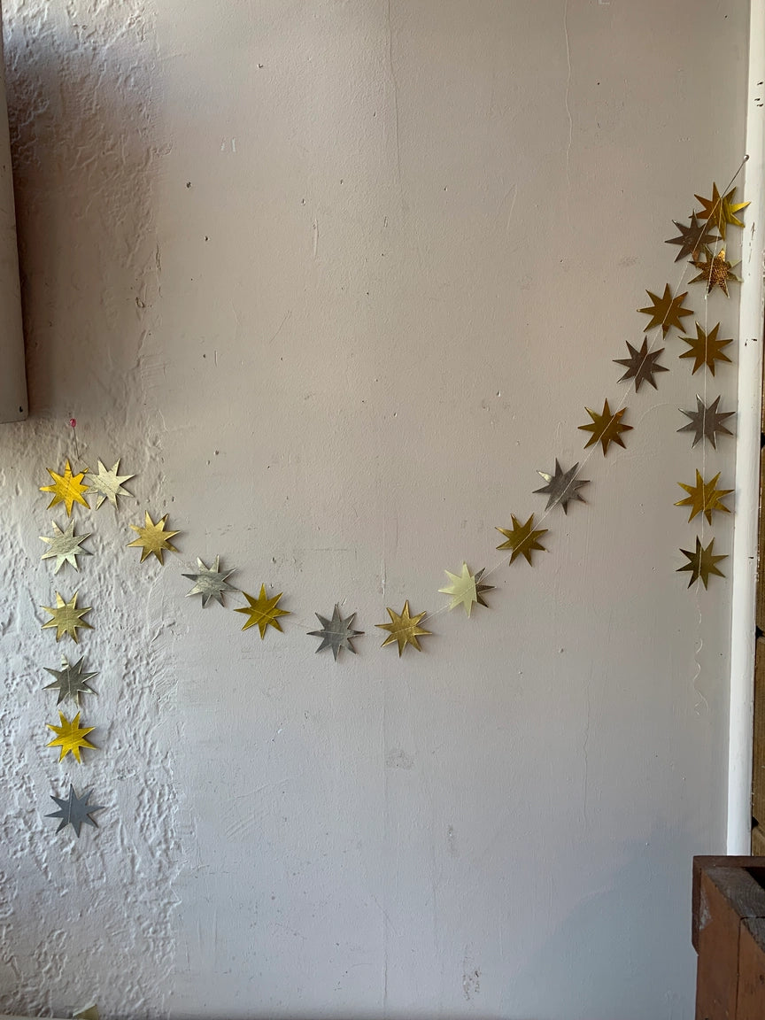 Vintage Inspired Starburst Garland